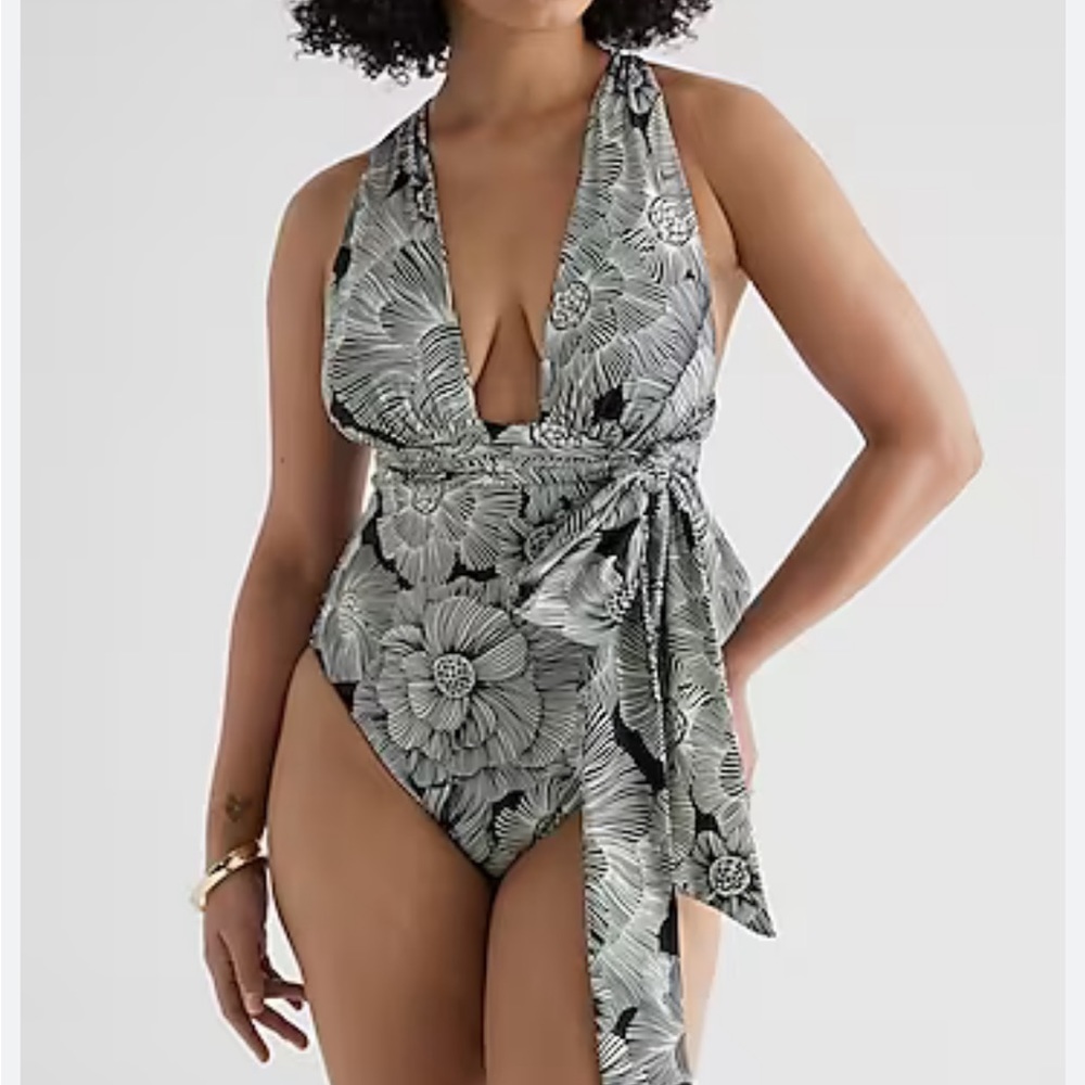 Express, ruched, convertible, body-con, one piece swimsuit. Size small